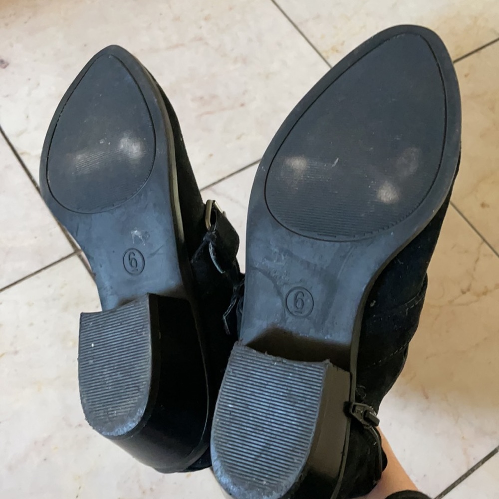 Boots - Picture 2 of 4